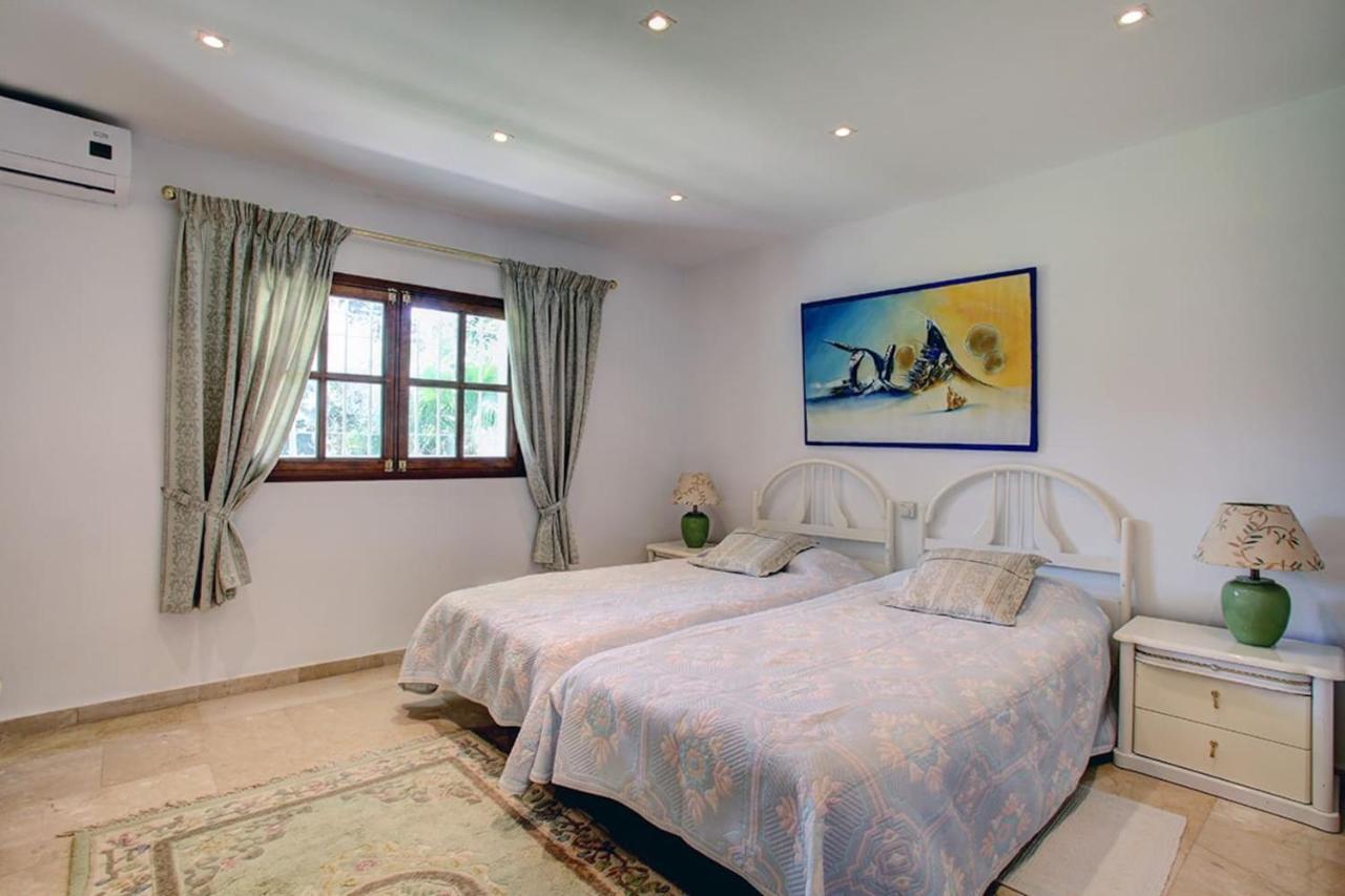 Exclusive Villa Las Palmeras Puerto Banus With Heated Private Swimming Pool, Marbella, Spain Экстерьер фото