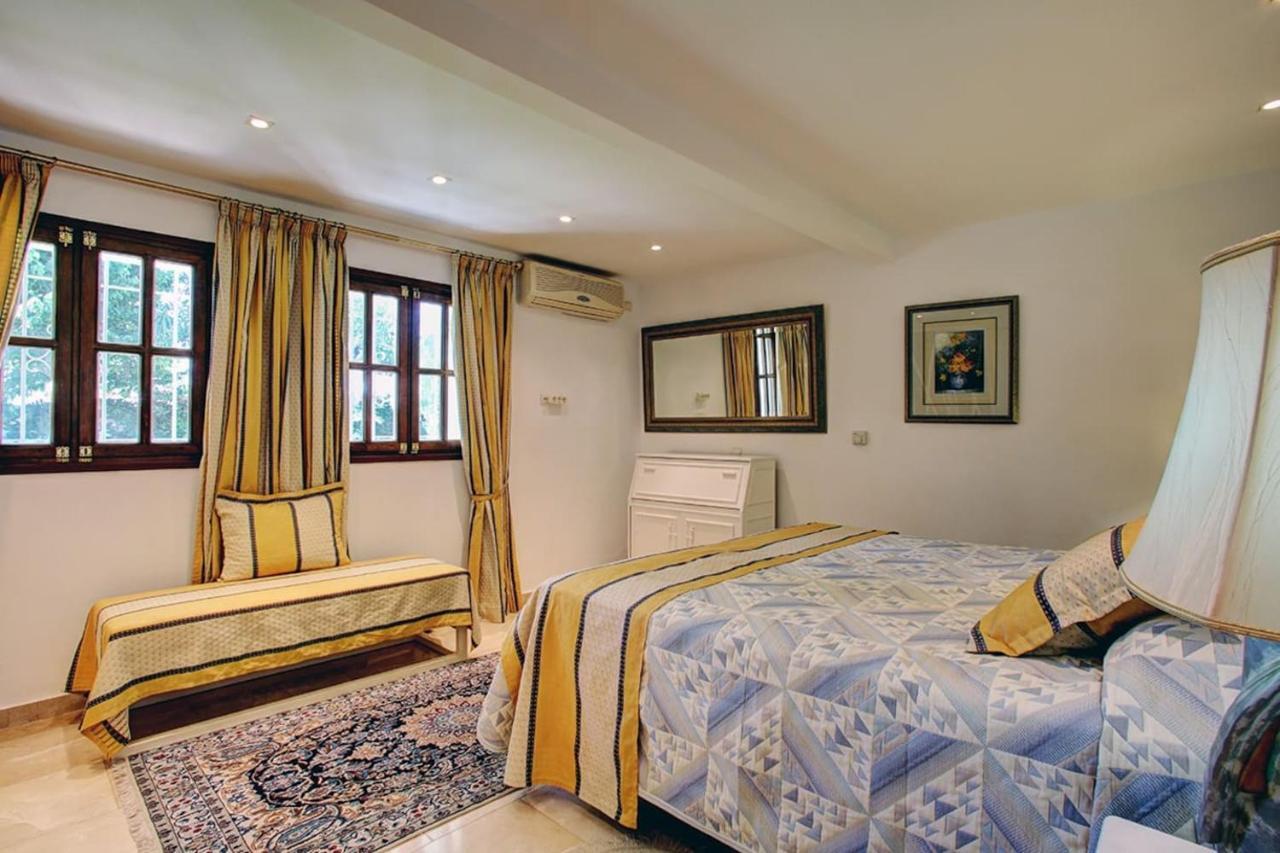 Exclusive Villa Las Palmeras Puerto Banus With Heated Private Swimming Pool, Marbella, Spain Экстерьер фото