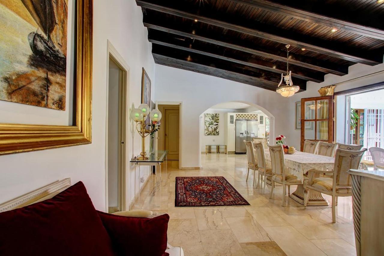 Exclusive Villa Las Palmeras Puerto Banus With Heated Private Swimming Pool, Marbella, Spain Экстерьер фото